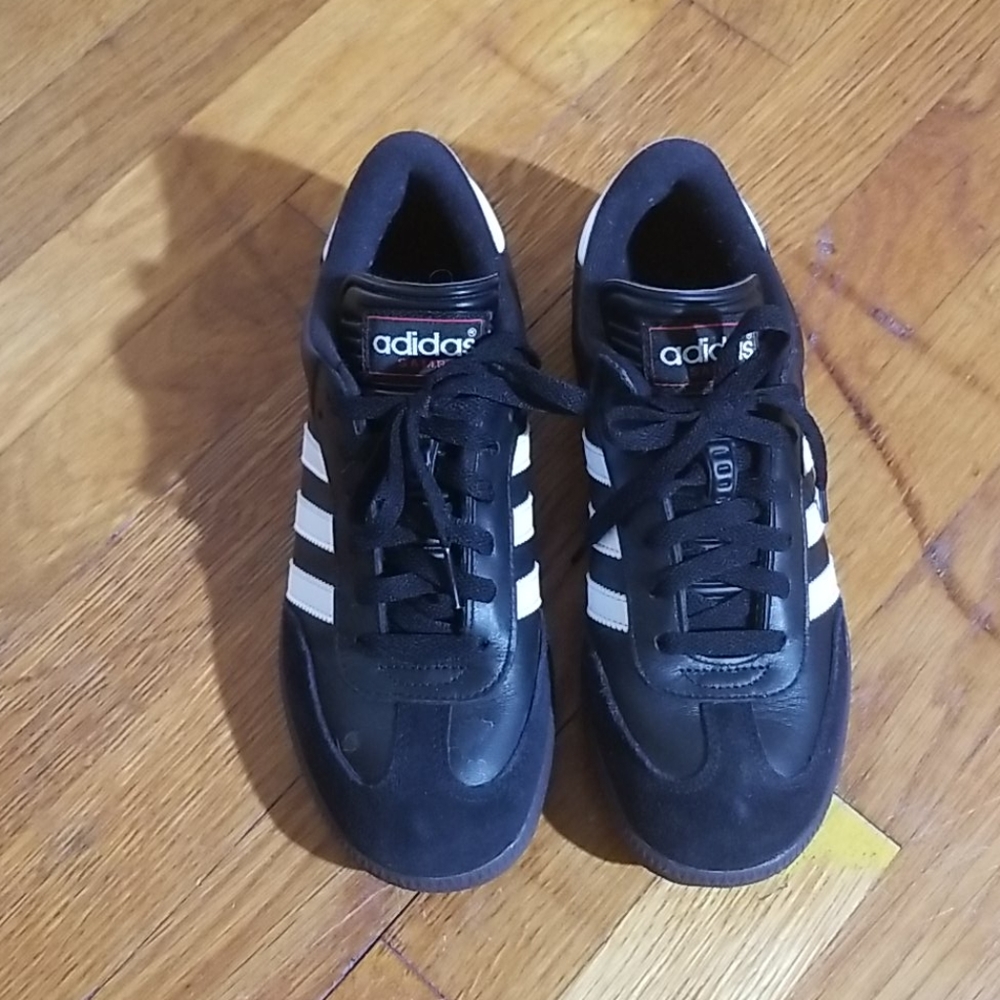 Adidas samba sneakers size 5.5 boys/ 7 women